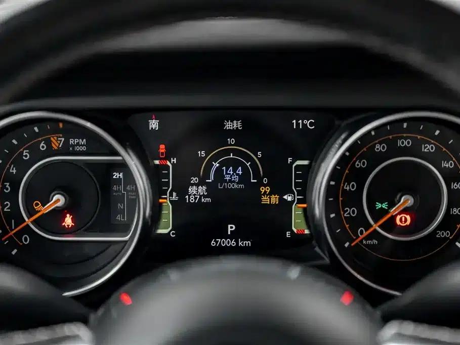 Gladiator 2022 3.6L First Edition — миниатюра 18