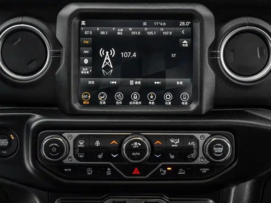 Gladiator 2022 3.6L First Edition — миниатюра 23