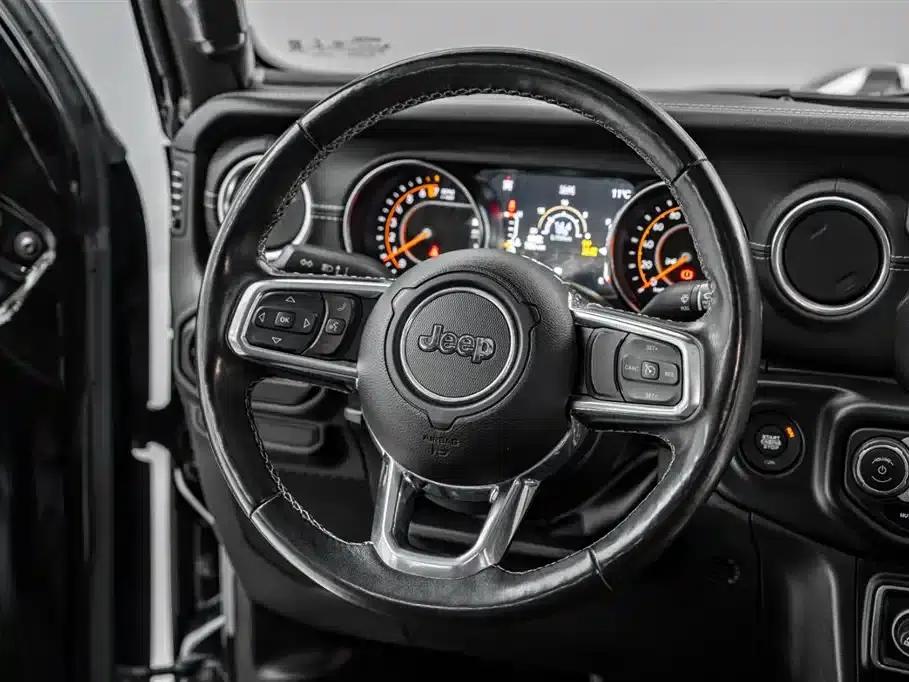 Gladiator 2022 3.6L First Edition — миниатюра 25