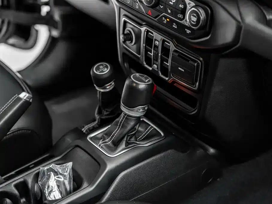 Gladiator 2022 3.6L First Edition — миниатюра 30