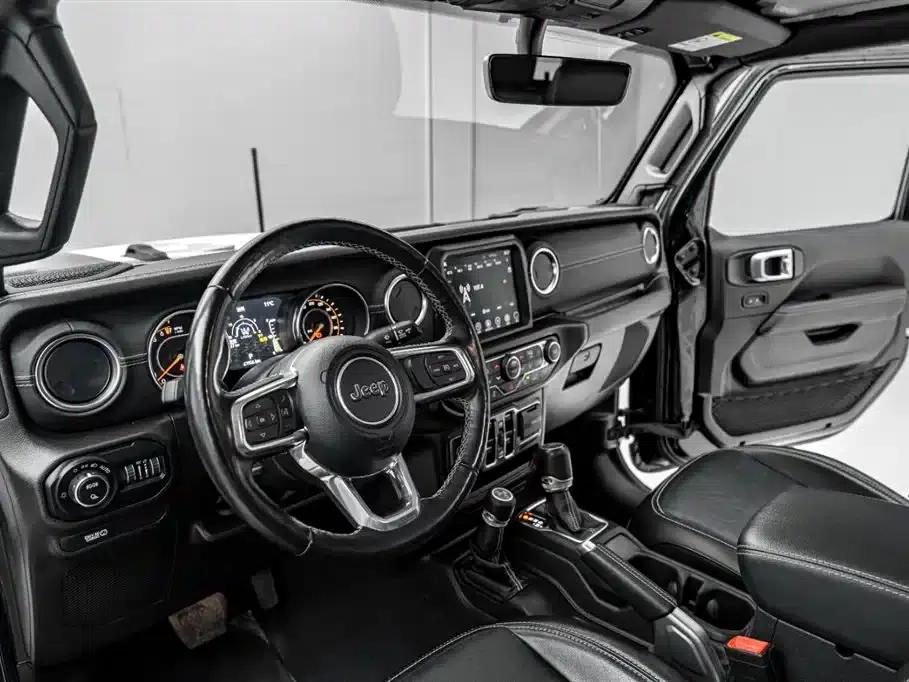 Gladiator 2022 3.6L First Edition — миниатюра 35