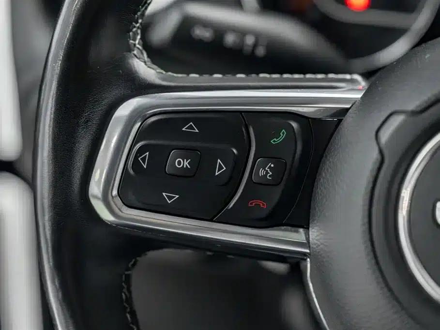 Gladiator 2022 3.6L First Edition — миниатюра 40