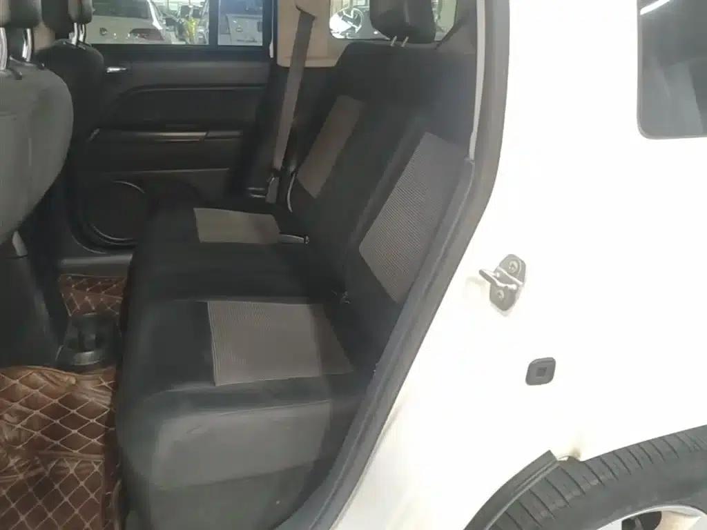 2014 Jeep Compass 2.4L Sport Edition — миниатюра 17