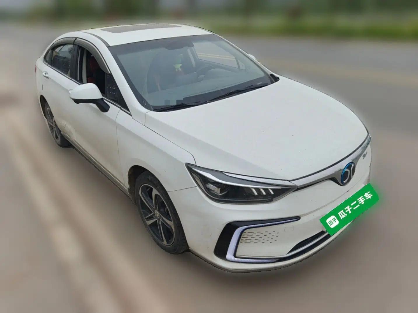 BAIC Beijing EU5 2018 R500 Smart Wind Edition — миниатюра 3