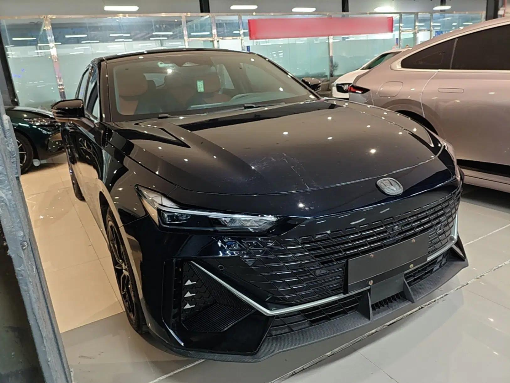 CHANGAN UNI-V iDD 2023 ZhiDian iDD 1.5T 113km ZhiKu Model — миниатюра 3