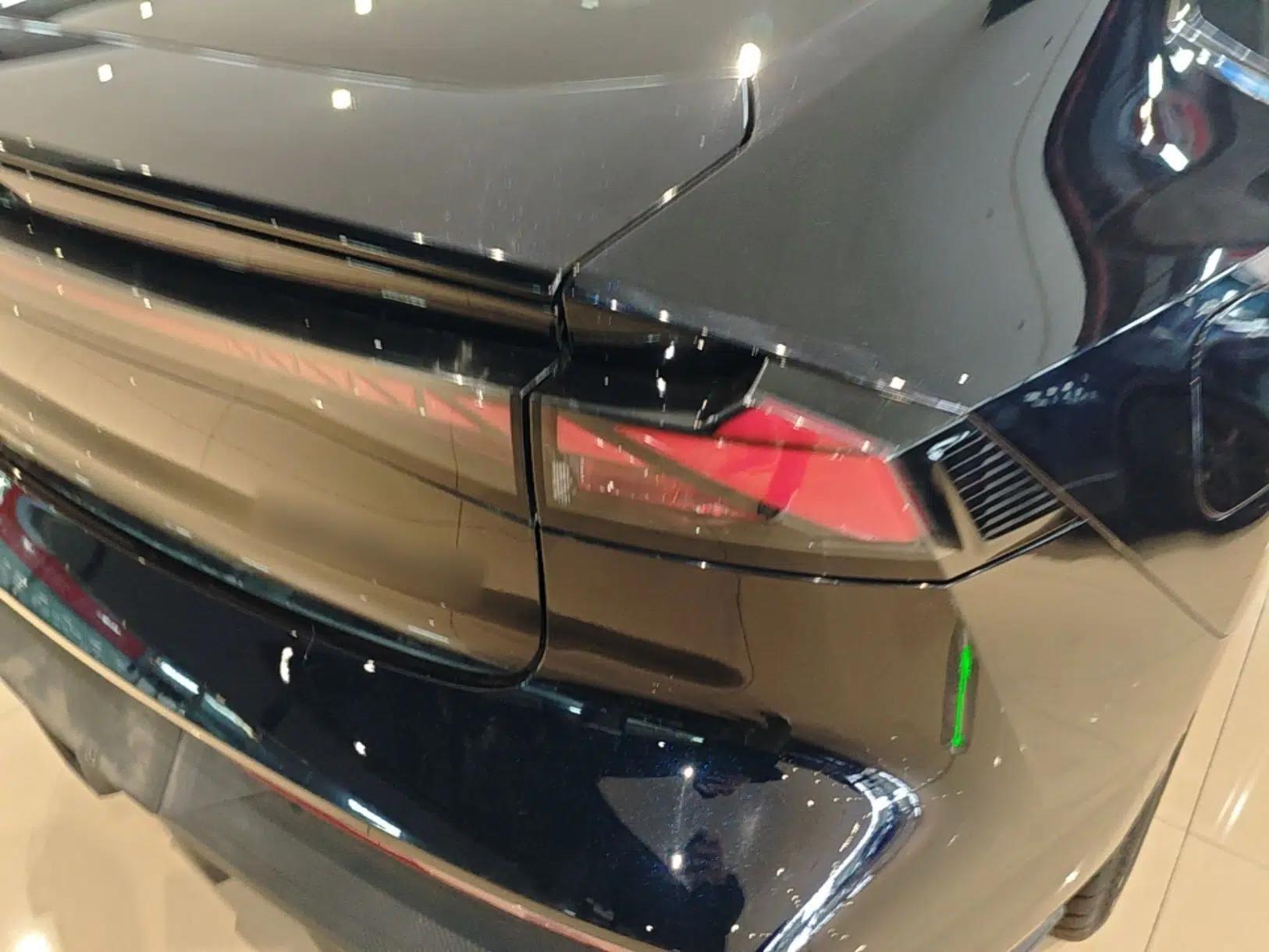 CHANGAN UNI-V iDD 2023 ZhiDian iDD 1.5T 113km ZhiKu Model — миниатюра 7