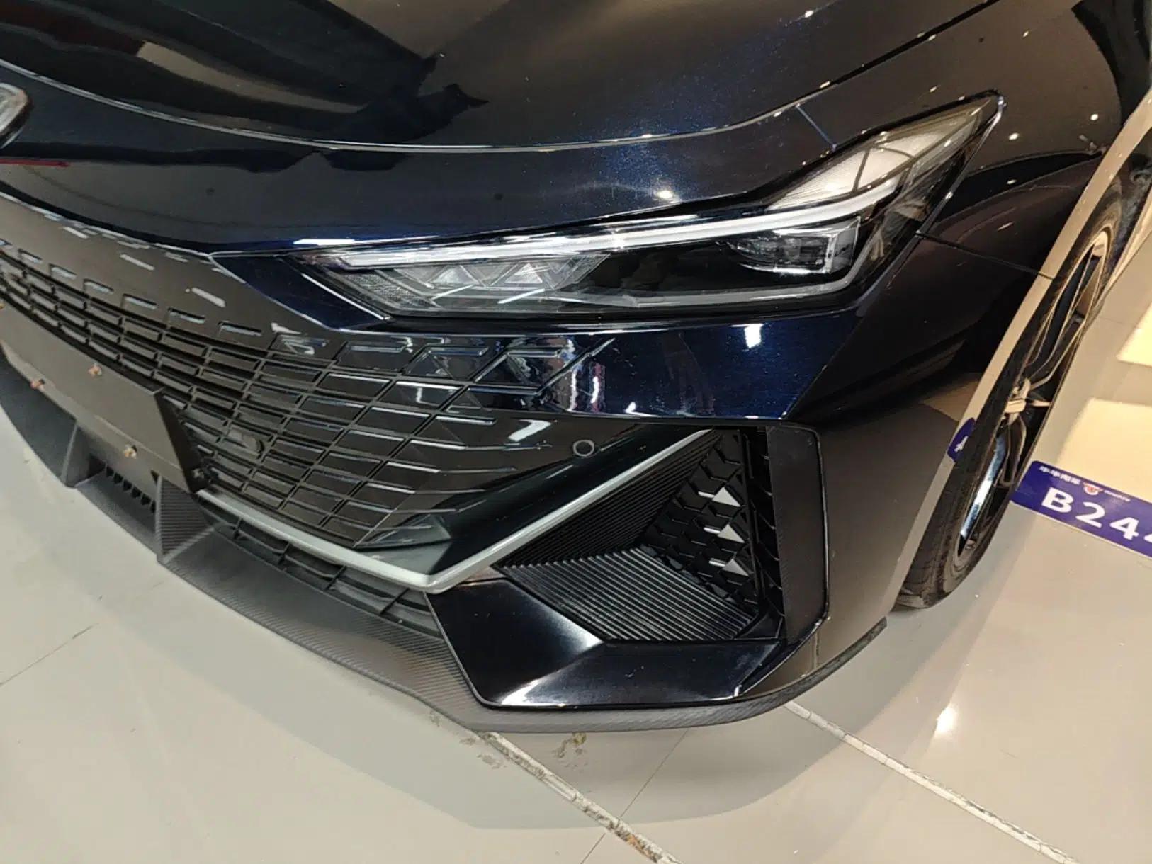 CHANGAN UNI-V iDD 2023 ZhiDian iDD 1.5T 113km ZhiKu Model — миниатюра 9