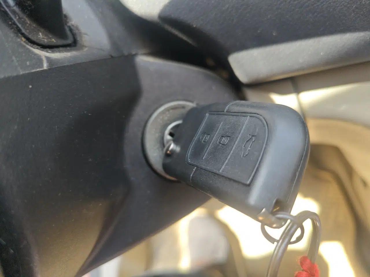 CHANGAN Alsvin V3 2012 1.3L Manual Comfort Version China IV Standard — миниатюра 9