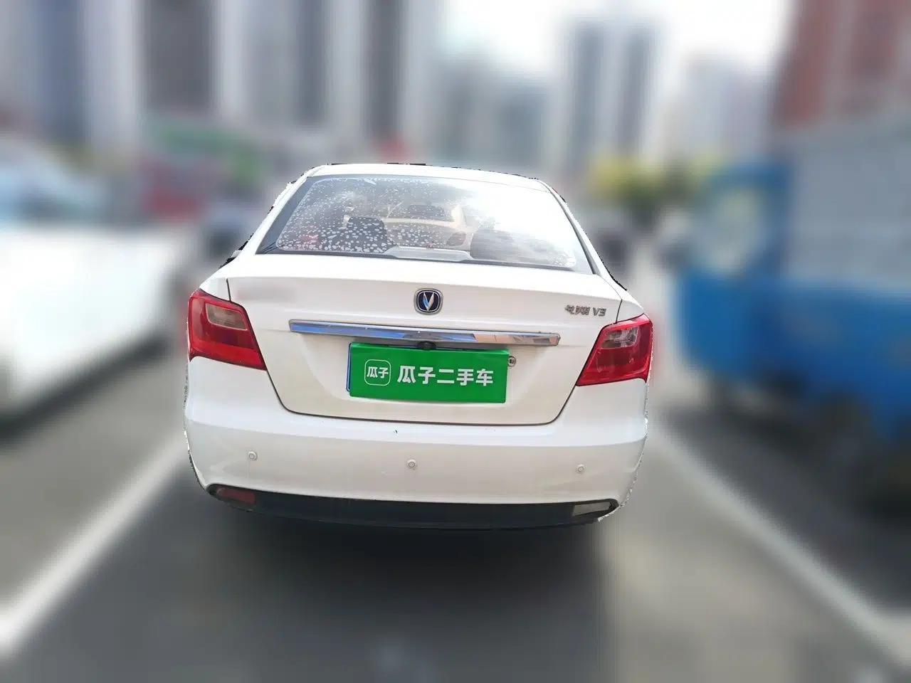 CHANGAN Alsvin V3 2015 1.4L Manual Warm-Hearted Model China V Standard — миниатюра 5