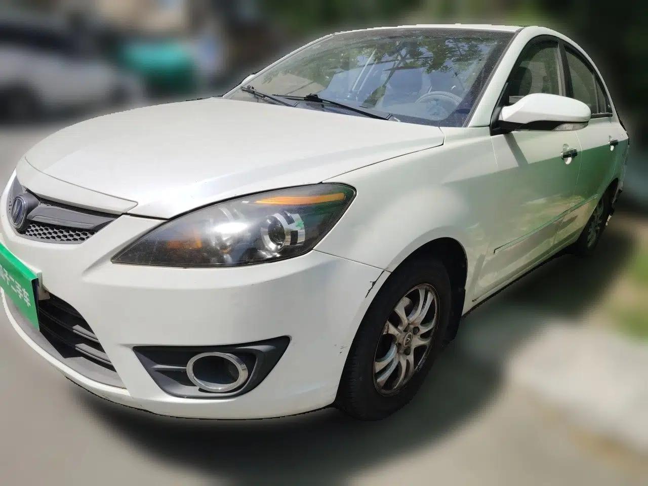 CHANGAN Alsvin 2012 Sedan 1.5L Manual Luxury Model — миниатюра 1