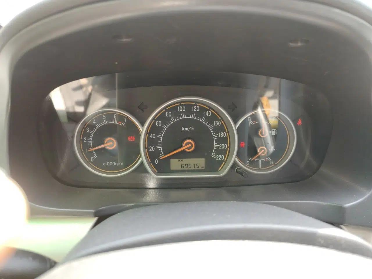 CHANGAN Alsvin 2012 Sedan 1.5L Manual Luxury Model — миниатюра 12