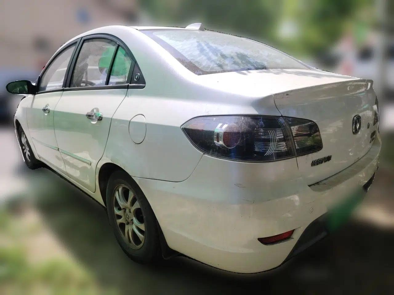 CHANGAN Alsvin 2012 Sedan 1.5L Manual Luxury Model — миниатюра 4