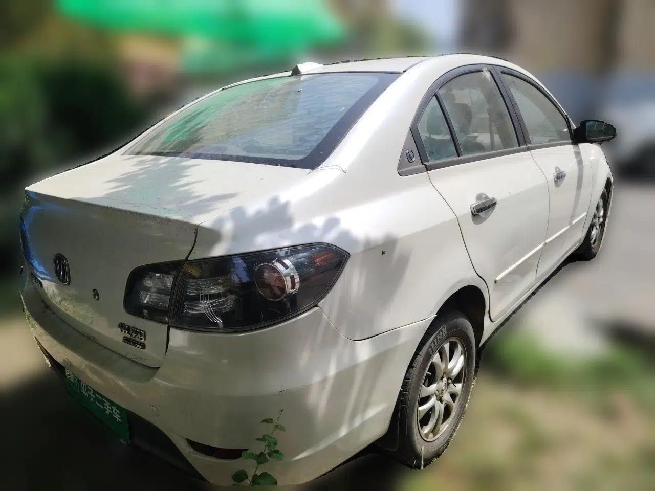 CHANGAN Alsvin 2012 Sedan 1.5L Manual Luxury Model — миниатюра 6