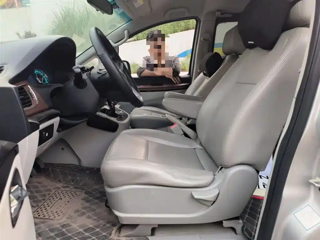 Refine M5 2017 2.0T Gasoline Manual Business Edition — миниатюра 8