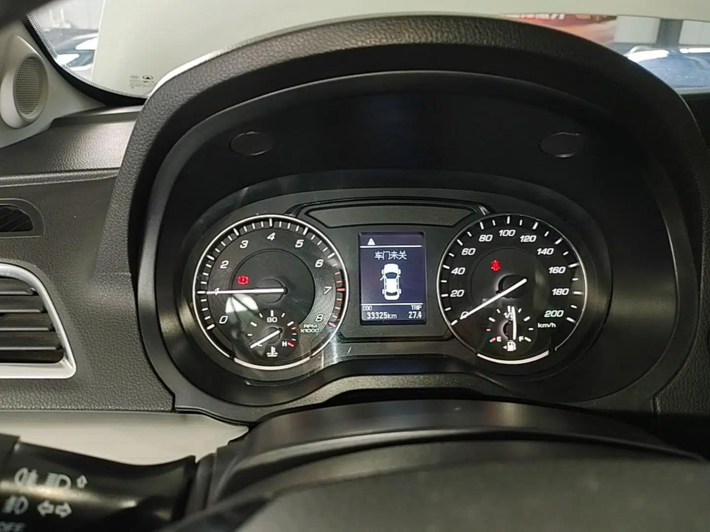 Great Wall C30 2016 1.5L Manual Luxury Model — миниатюра 15