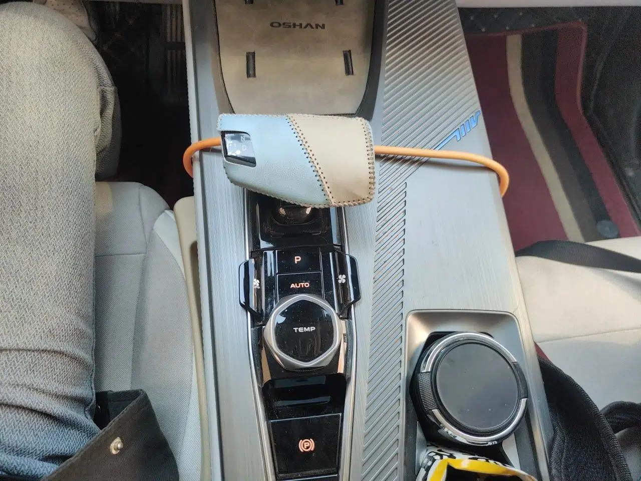 CHANGAN OSHAN Z6 New Energy 2022 Facelift Blue Whale iDD 150KM Flagship PLUS Smart Parking Edition — миниатюра 15
