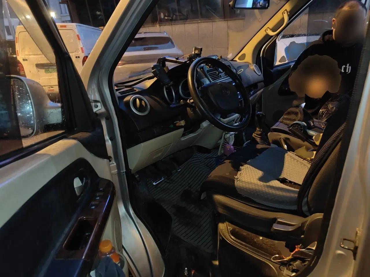 CHANGAN KAICHENG Ruixing M80 2018 1.5L Base Van Flat Roof Back-Hinged Doors 4G15S — миниатюра 17
