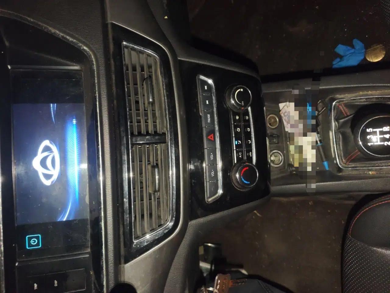 CHANGAN KAICHENG Oushang A600 2016 1.5L Manual Elite 7-Seater — миниатюра 14