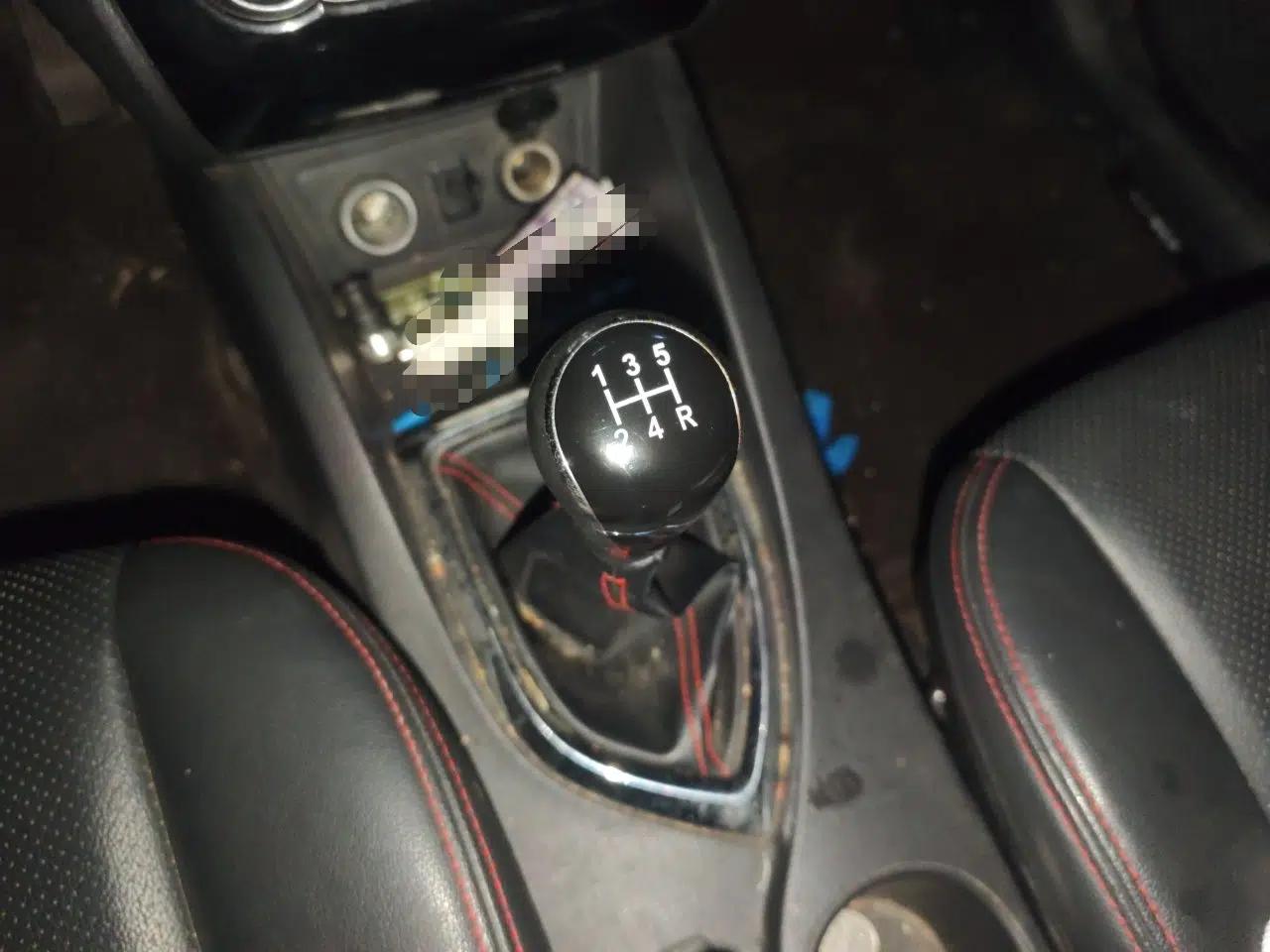 CHANGAN KAICHENG Oushang A600 2016 1.5L Manual Elite 7-Seater — миниатюра 15