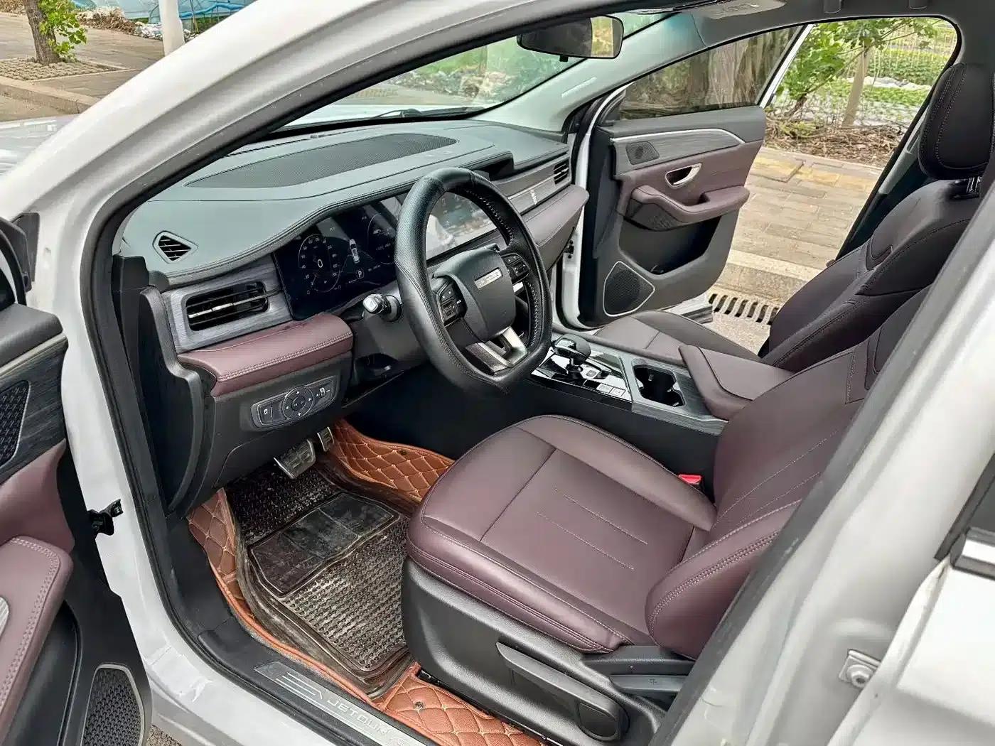 Jetour X90 PLUS 2024 1.6TD DCT Family Fun Edition 7-Seater — миниатюра 6