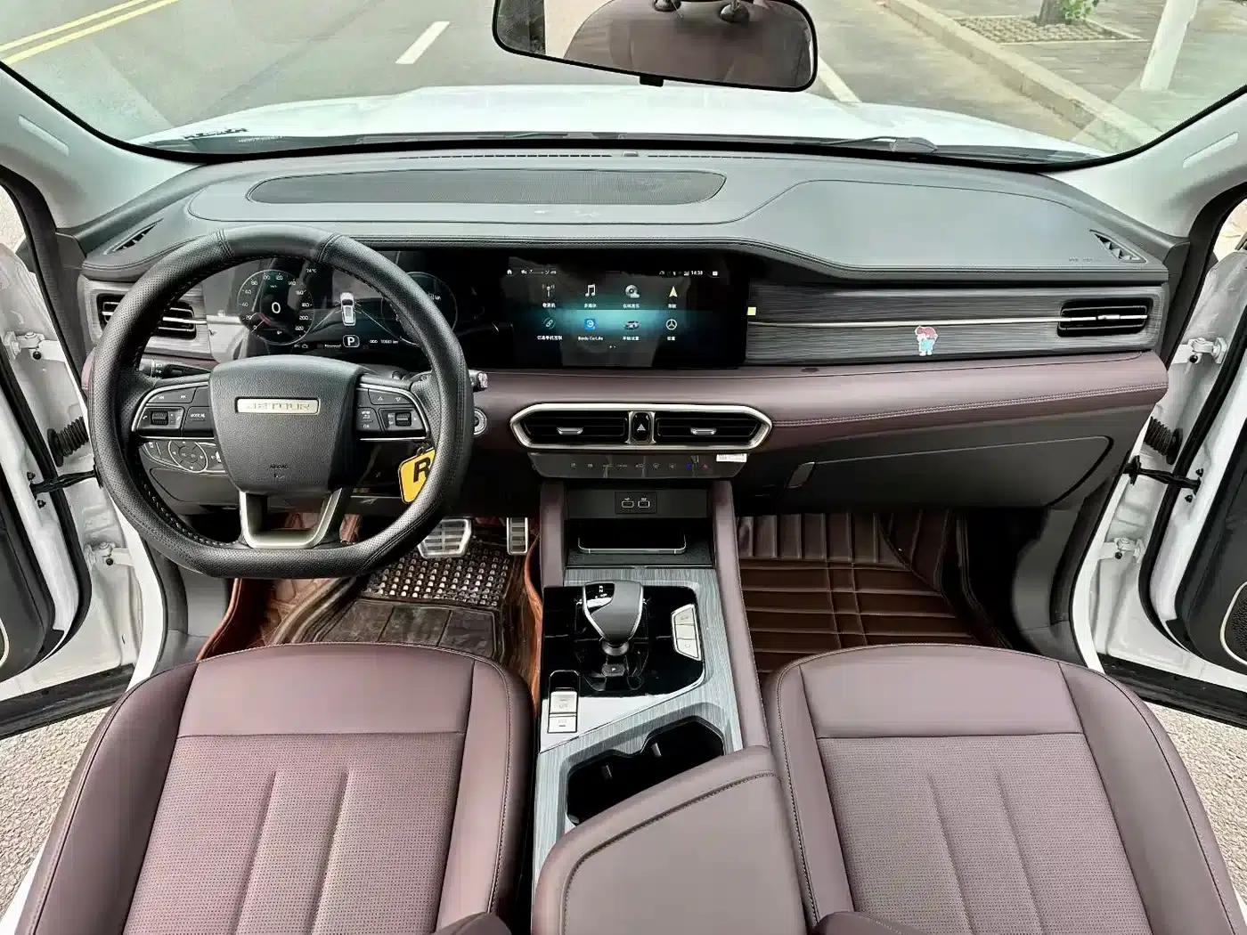 Jetour X90 PLUS 2024 1.6TD DCT Family Fun Edition 7-Seater — миниатюра 8