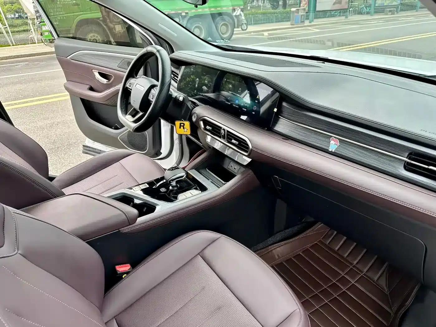 Jetour X90 PLUS 2024 1.6TD DCT Family Fun Edition 7-Seater — миниатюра 9