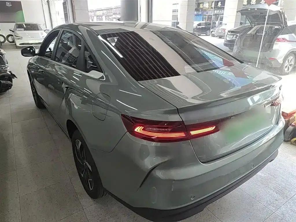 Geely Geometry G6 2024 500KM Premium Edition — миниатюра 5