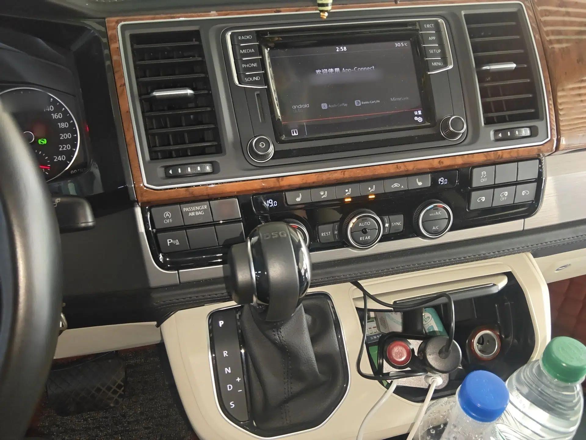 Volkswagen Caravelle 2017 2.0 TSI 4x4 Luxury Edition 7-Seater — миниатюра 12