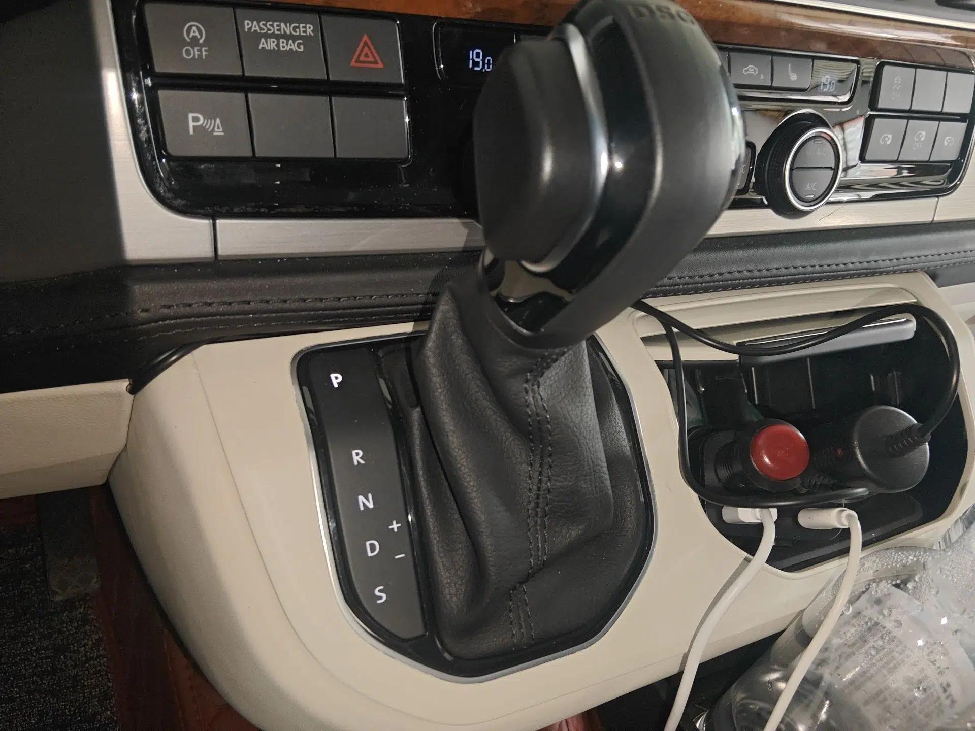 Volkswagen Caravelle 2017 2.0 TSI 4x4 Luxury Edition 7-Seater — миниатюра 13