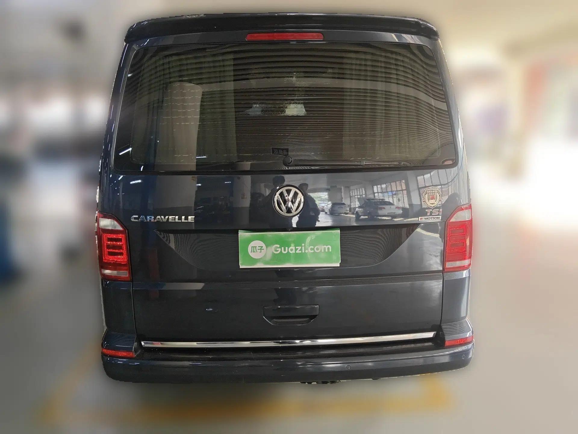 Volkswagen Caravelle 2017 2.0 TSI 4x4 Luxury Edition 7-Seater — миниатюра 5