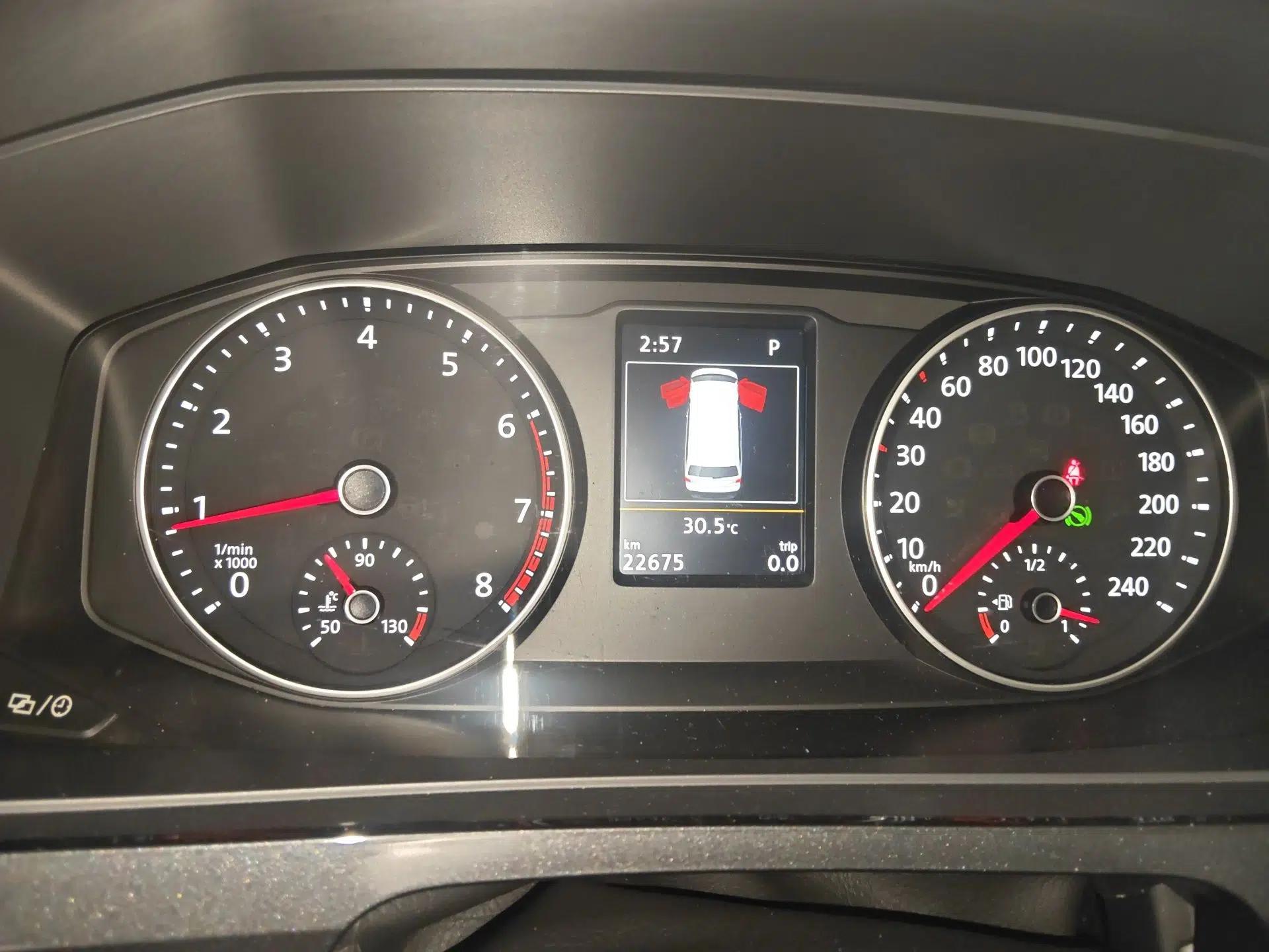 Volkswagen Caravelle 2017 2.0 TSI 4x4 Luxury Edition 7-Seater — миниатюра 10