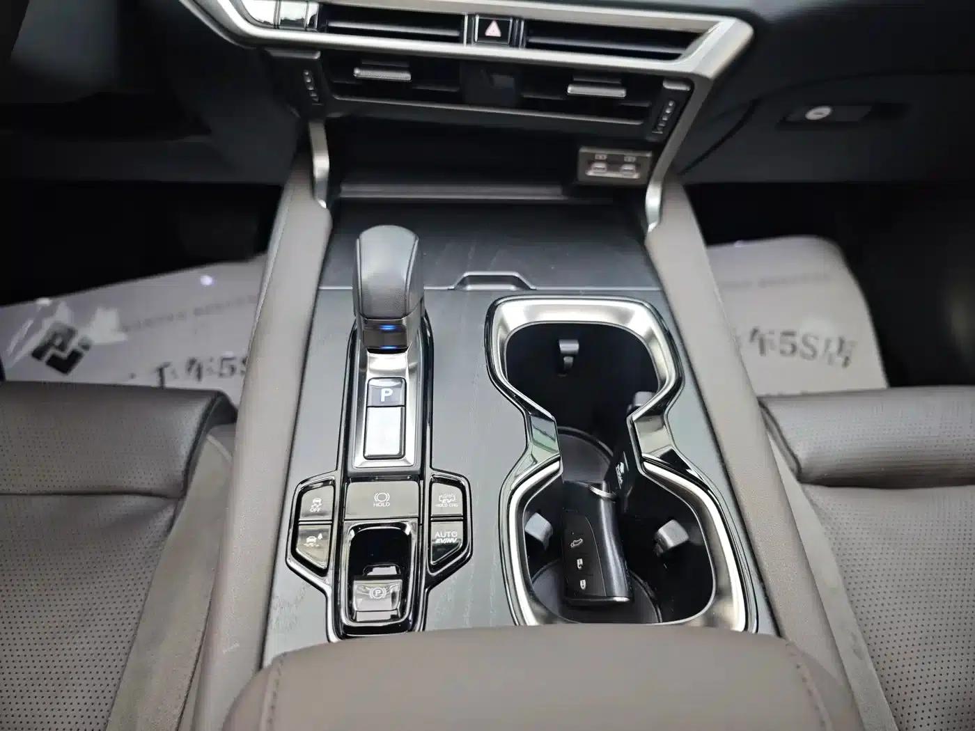 Lexus RX Hybrid 2023 450h+ AWD Enjoy Edition — миниатюра 15
