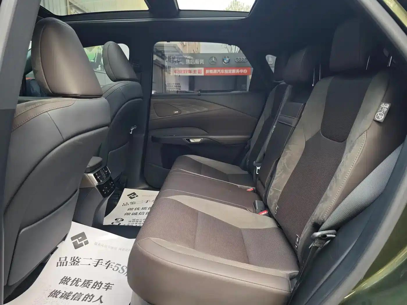Lexus RX Hybrid 2023 450h+ AWD Enjoy Edition — миниатюра 17