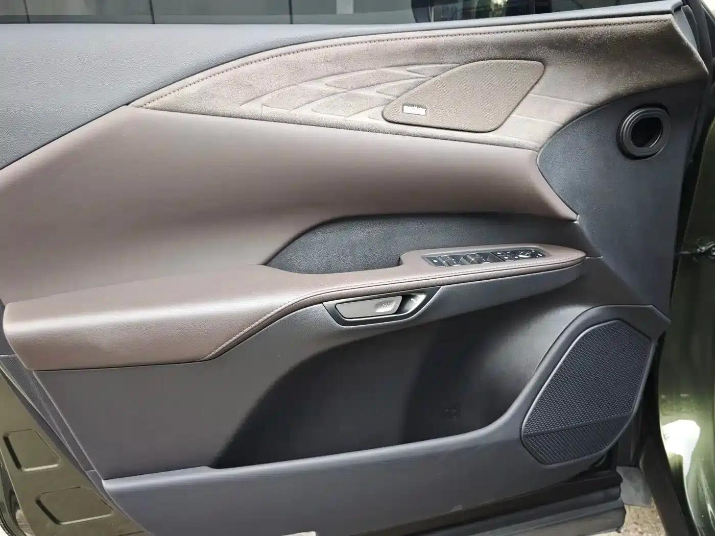 Lexus RX Hybrid 2023 450h+ AWD Enjoy Edition — миниатюра 7