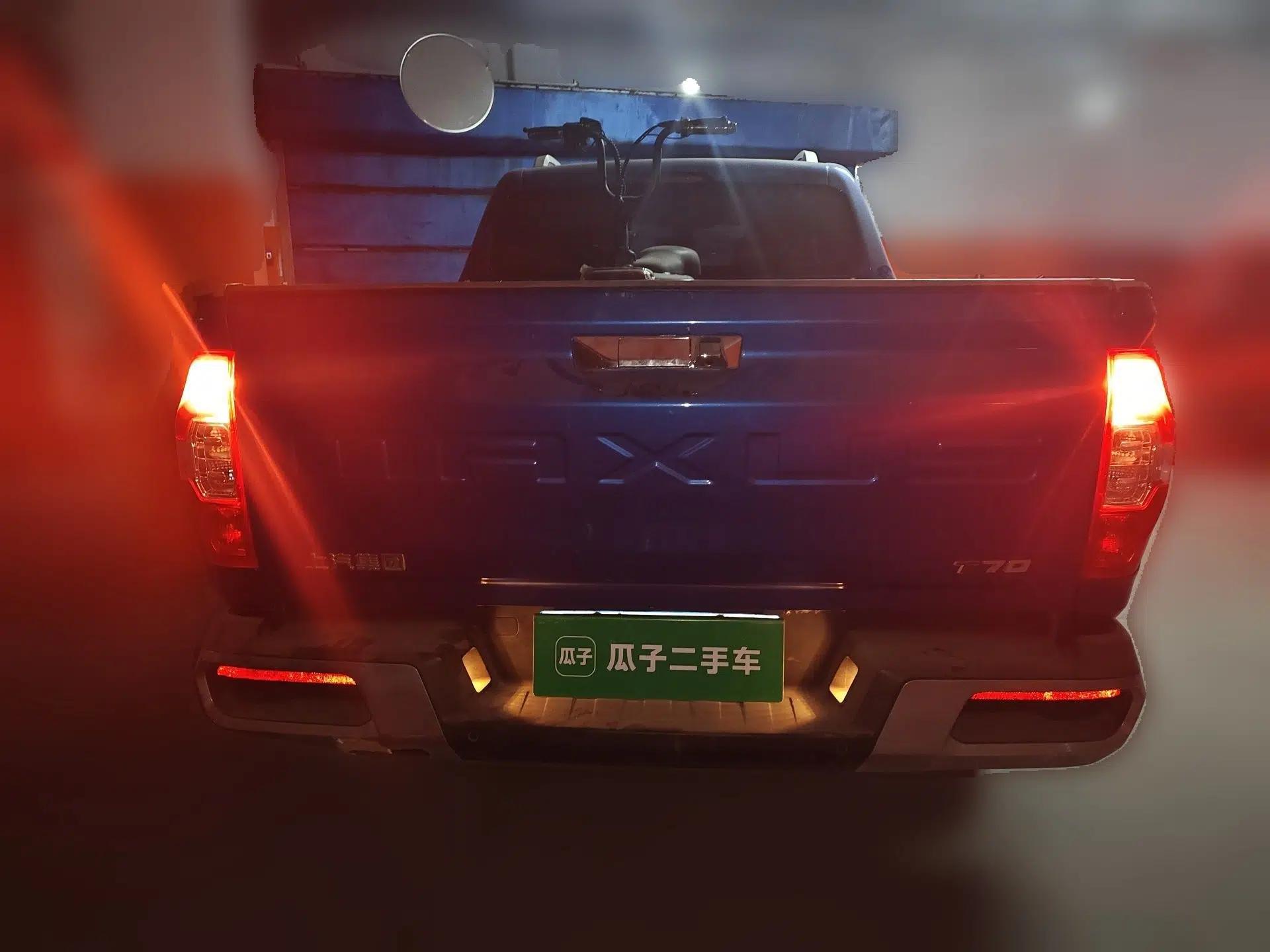 SAIC MAXUS Xingji 2023 Starry R 2.0T Automatic Diesel 4x4 Luxury Edition Long-Box Model — миниатюра 5