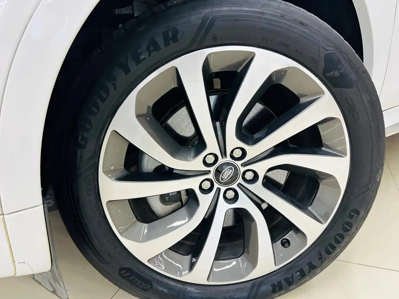 Discovery Sport New Energy 2024 1.5T P300e Plug-in Electric Hybrid — миниатюра 3