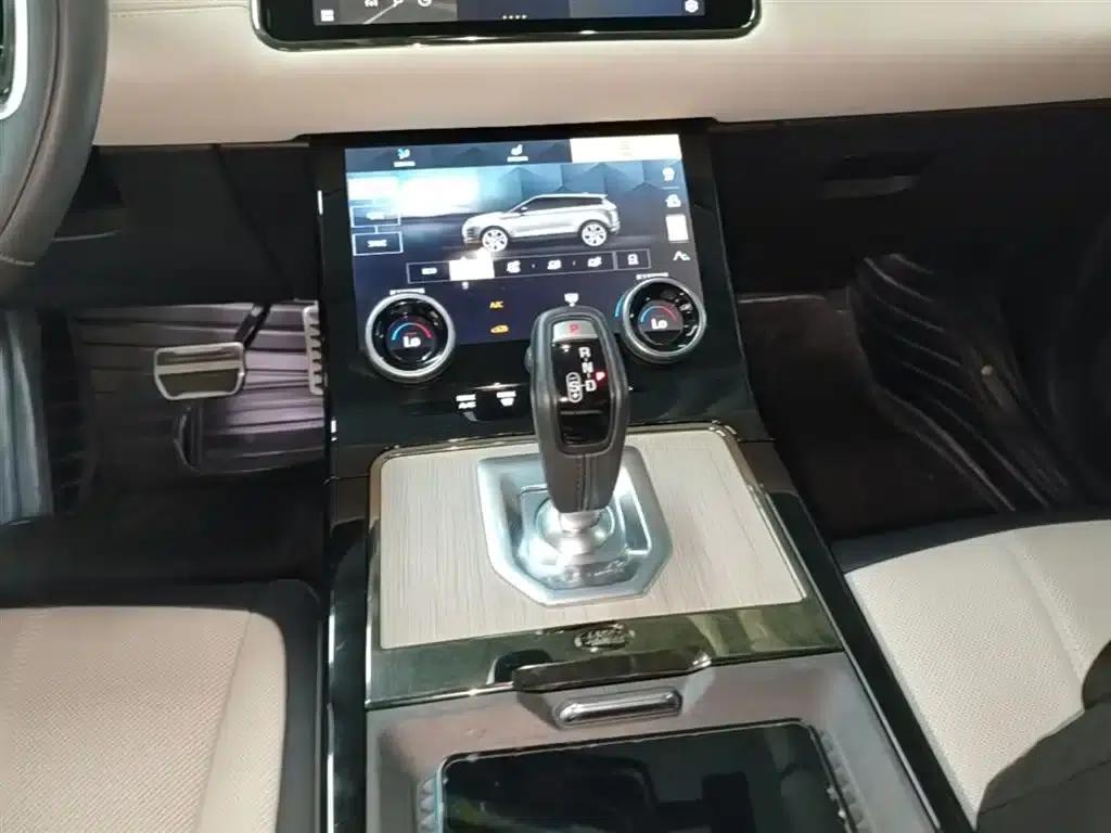 Range Rover Evoque PHEV 2021 Model P300e Luxury Edition — миниатюра 14