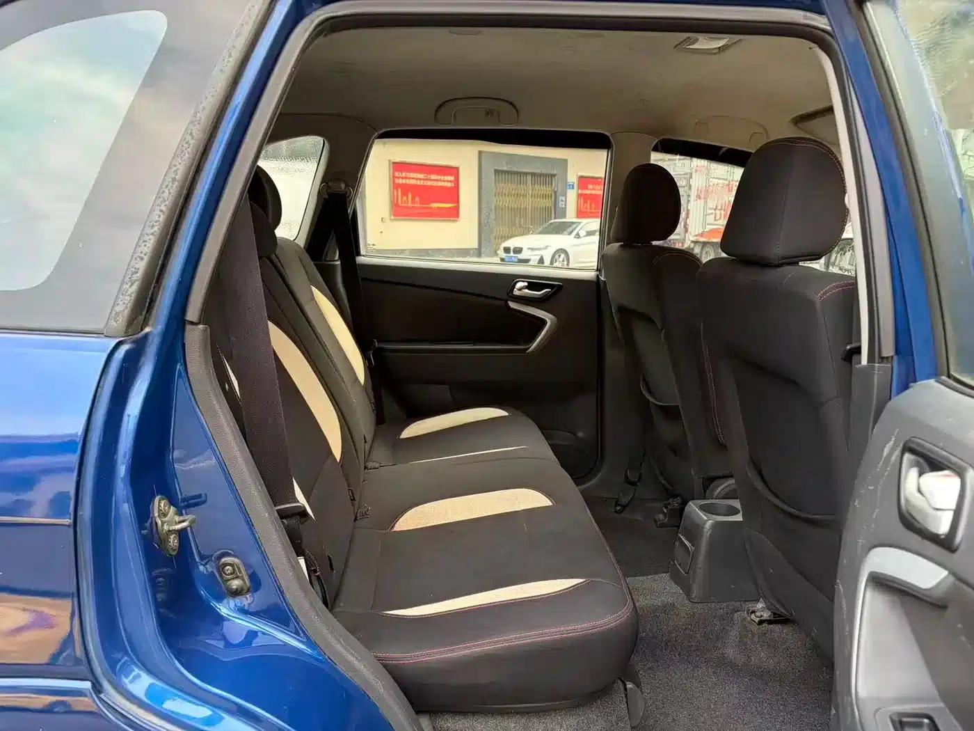 Liana A6 2015 Hatchback 1.4L Manual Comfort Edition — миниатюра 11