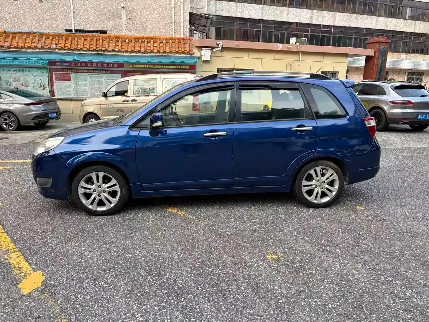 Liana A6 2015 Hatchback 1.4L Manual Comfort Edition — миниатюра 8