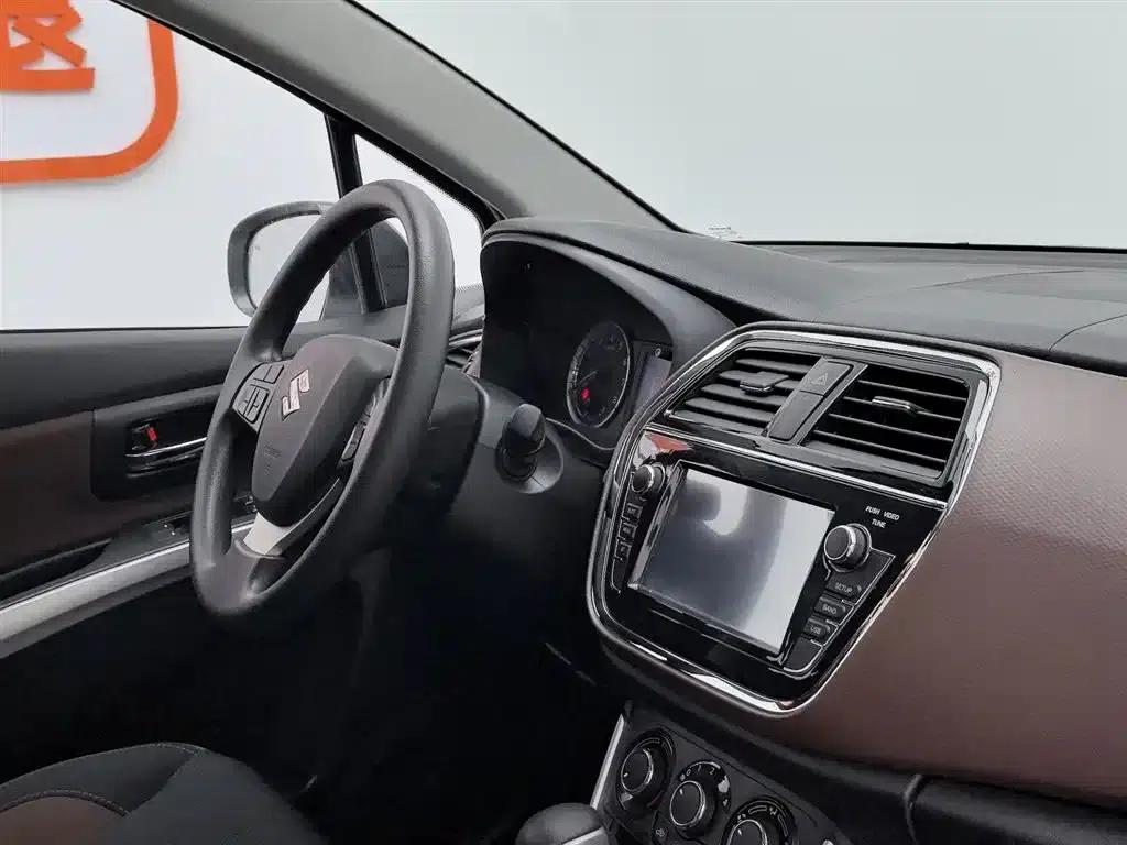 Xiaotu 2017 1.6L CVT 2WD Urban Fashion Model — миниатюра 22