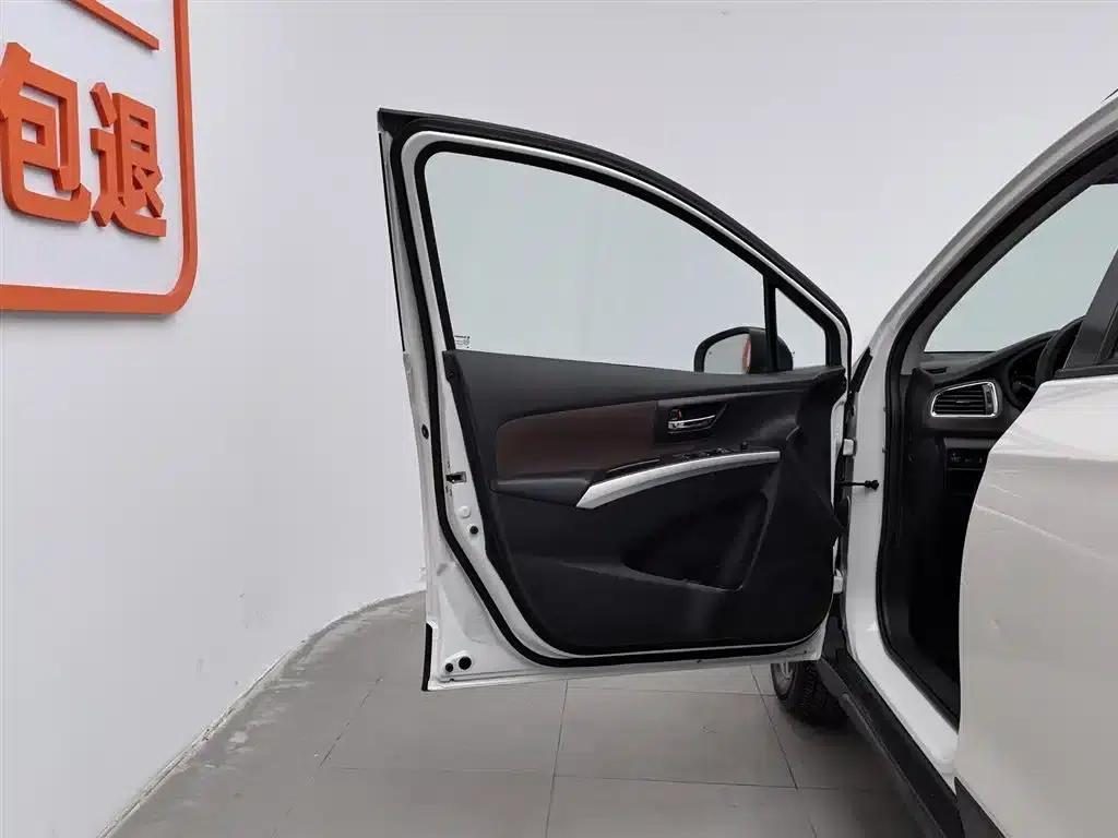Xiaotu 2017 1.6L CVT 2WD Urban Fashion Model — миниатюра 8