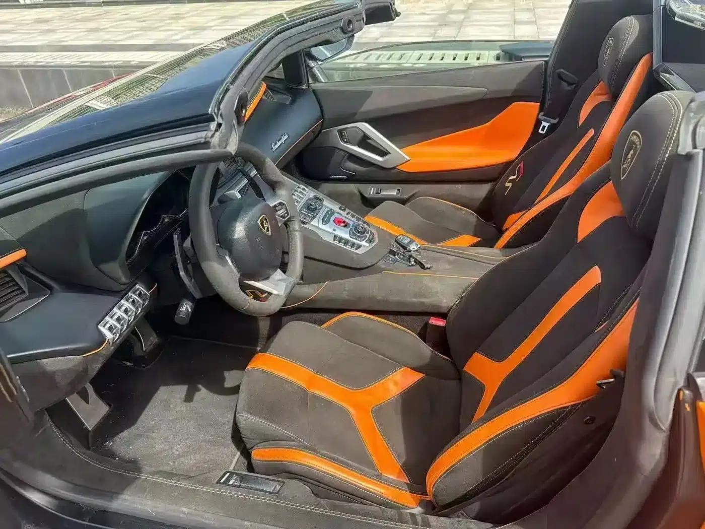 2013 Aventador LP 700-4 Roadster — миниатюра 4