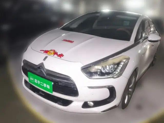 DS 5 2014 1.6T Luxury Edition THP200