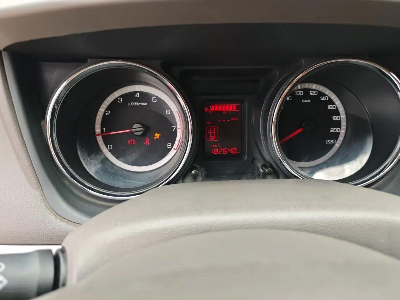 Dongfeng Aeolus A60 2014 1.6L Manual Luxury Model — миниатюра 13