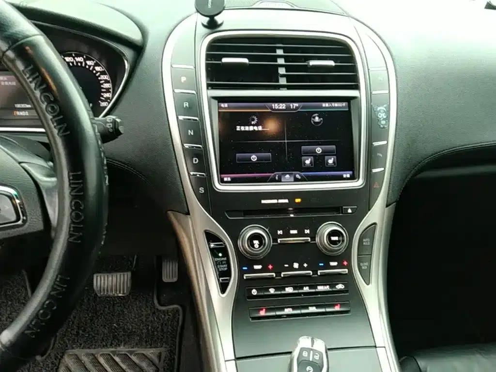 Lincoln MKX 2015 2.0T Two-Wheel Drive Premium Edition — миниатюра 13