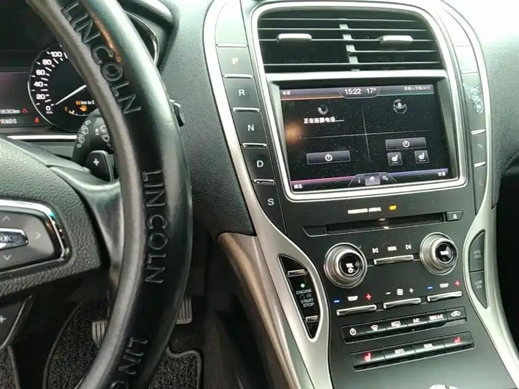 Lincoln MKX 2015 2.0T Two-Wheel Drive Premium Edition — миниатюра 14