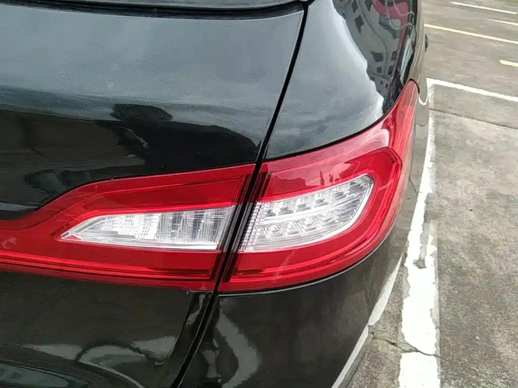 Lincoln MKX 2015 2.0T Two-Wheel Drive Premium Edition — миниатюра 8