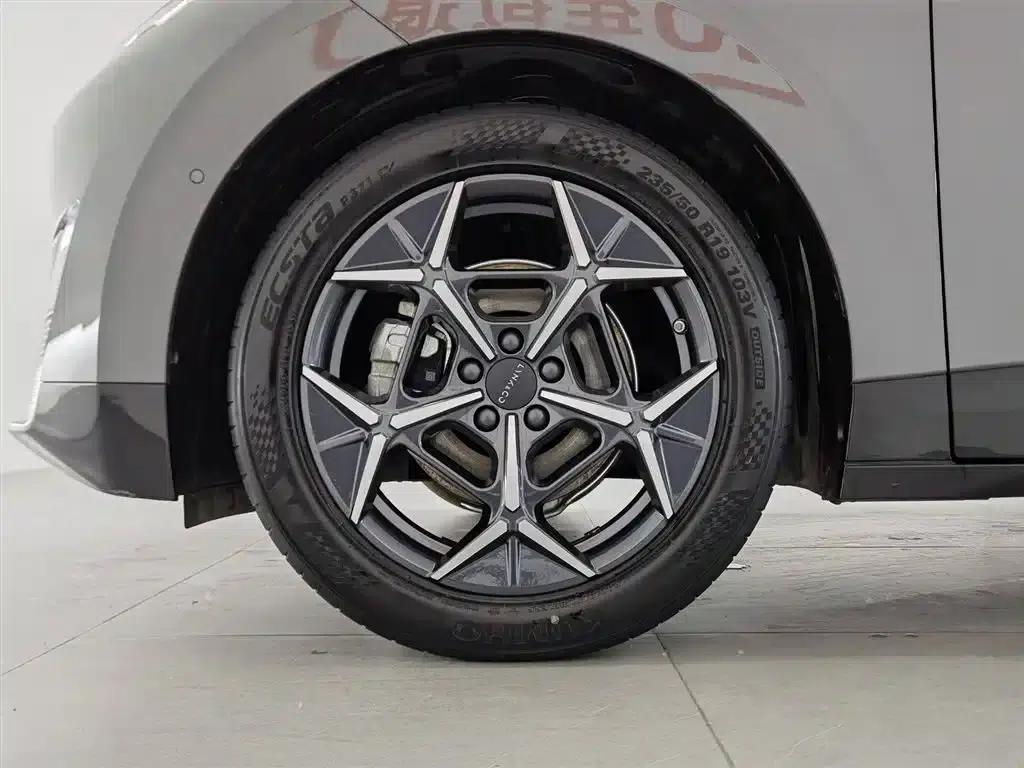 Lynk & Co Z20 2025 Model 530km RWD Pro — миниатюра 17