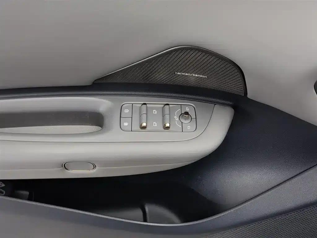 Lynk & Co Z20 2025 Model 530km RWD Pro — миниатюра 9
