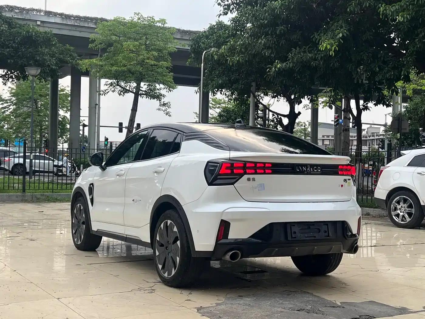 Lynk & Co 05 EM-P 2021 1.5TD PHEV HALO — миниатюра 11